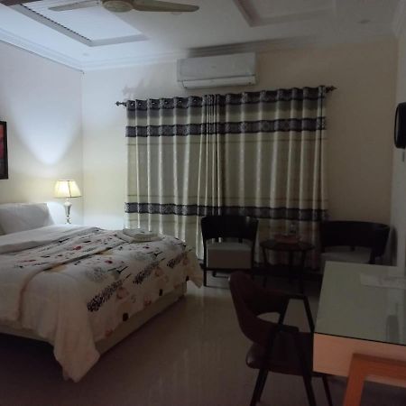 White House Residencia Otel Rawalpindi Dış mekan fotoğraf