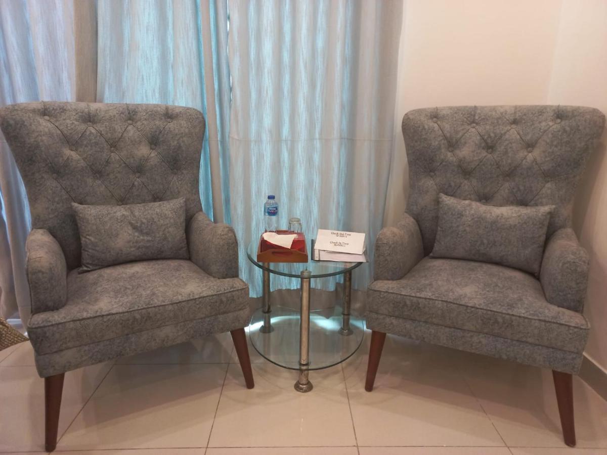 White House Residencia Otel Rawalpindi Dış mekan fotoğraf