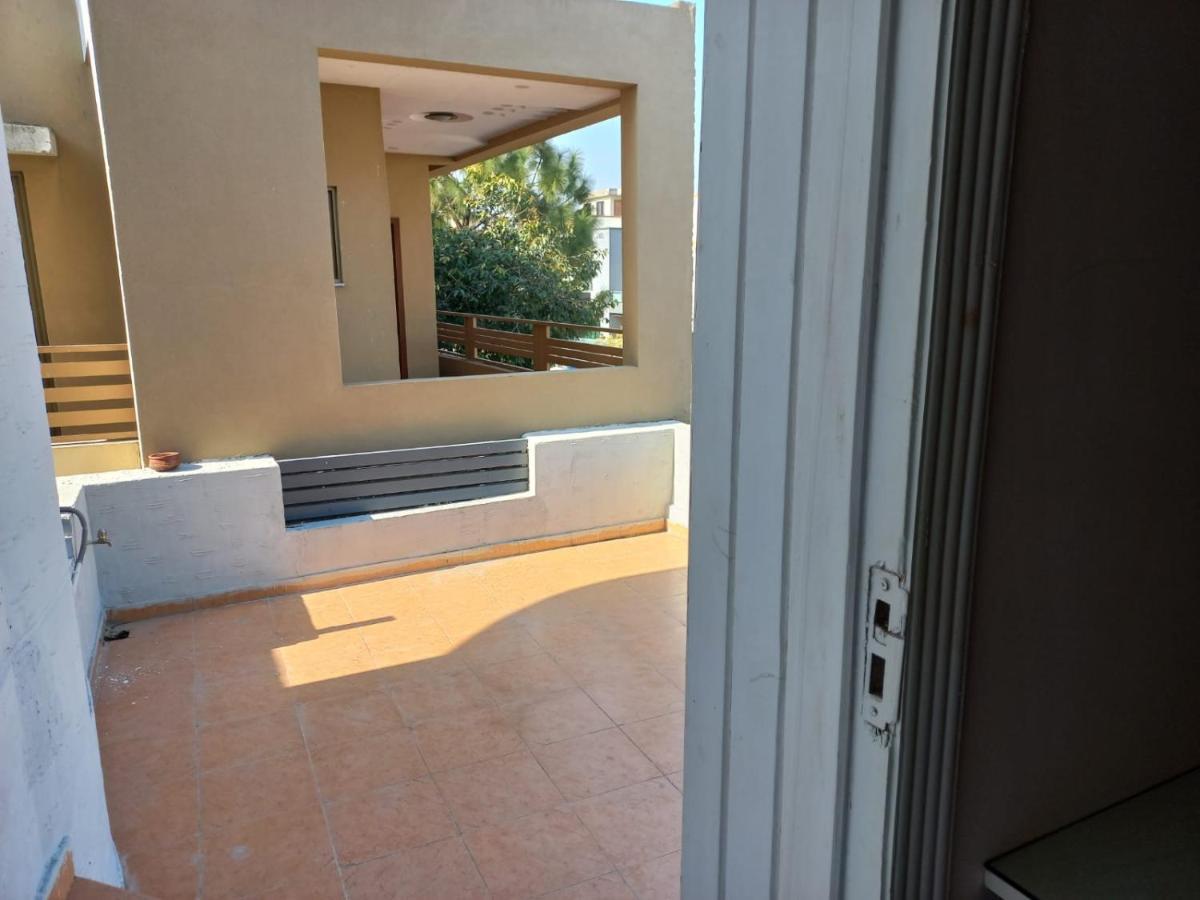 White House Residencia Otel Rawalpindi Dış mekan fotoğraf