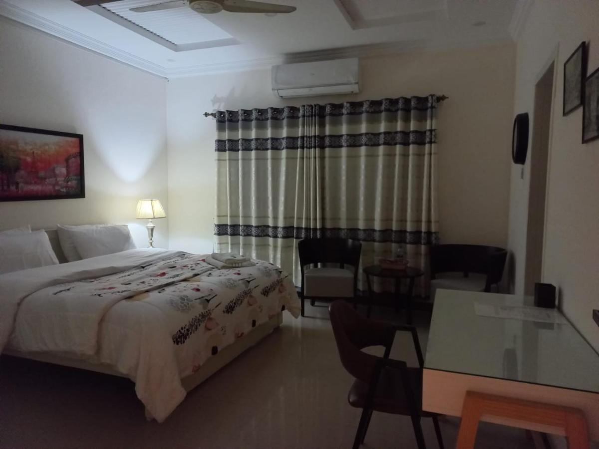 White House Residencia Otel Rawalpindi Dış mekan fotoğraf